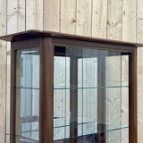 Vitrine des années 60 en palissandre, acajou et poignées cuir