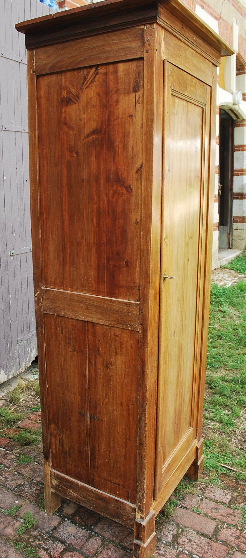 Parisian bonnetière