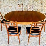 Extendable dining table in teak, butterfly extension by Van Pelt circa 1960.