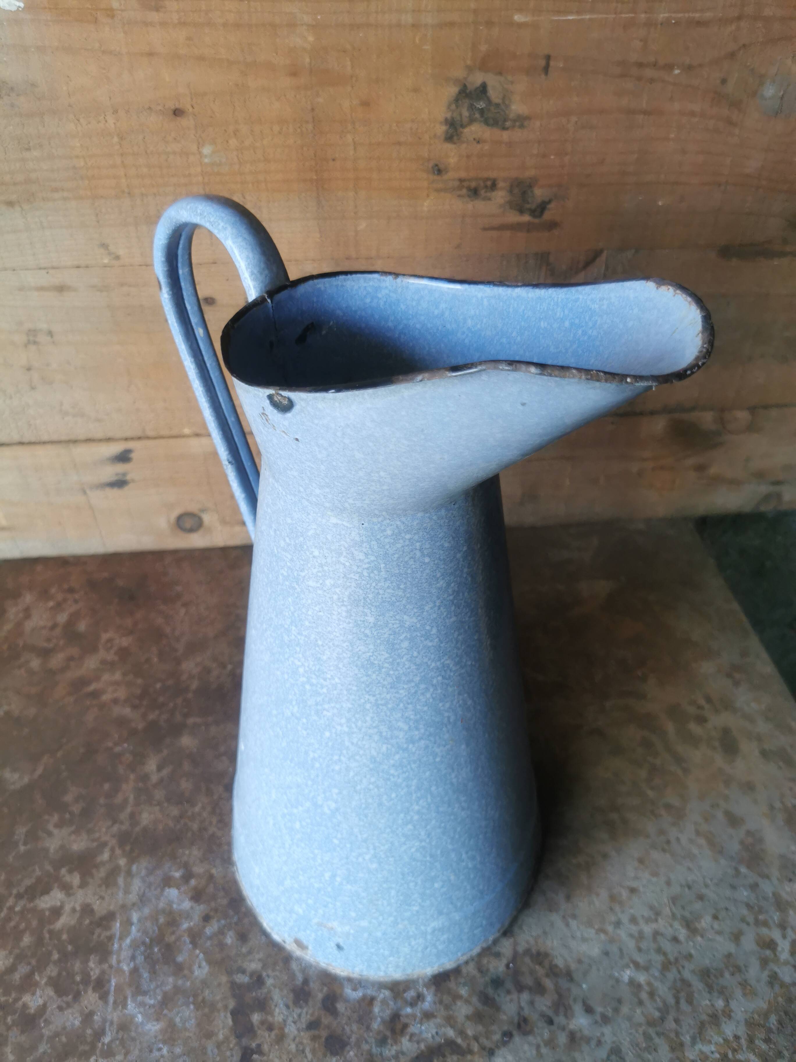 Enameled water jug