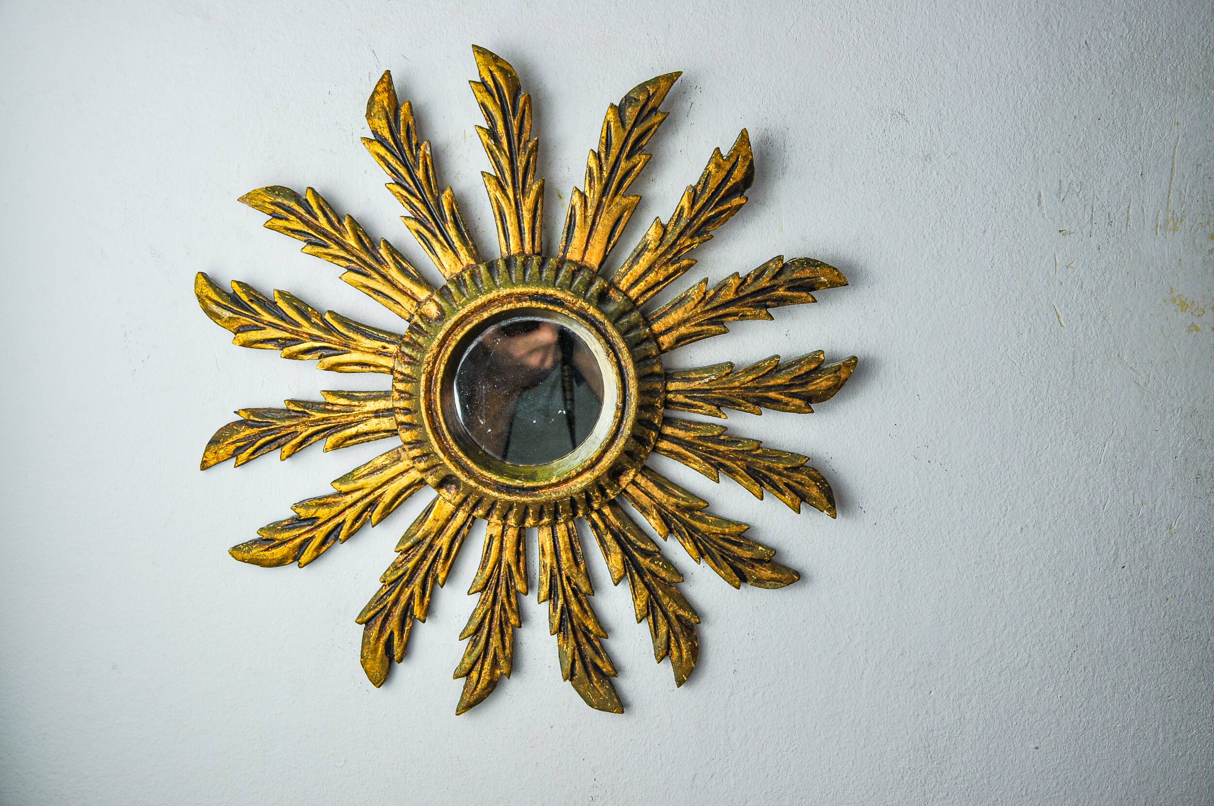 Sun mirror in gilded wood, France, 1960, 38 cm