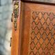 Commode antique avec intarsia &plateau en marbre