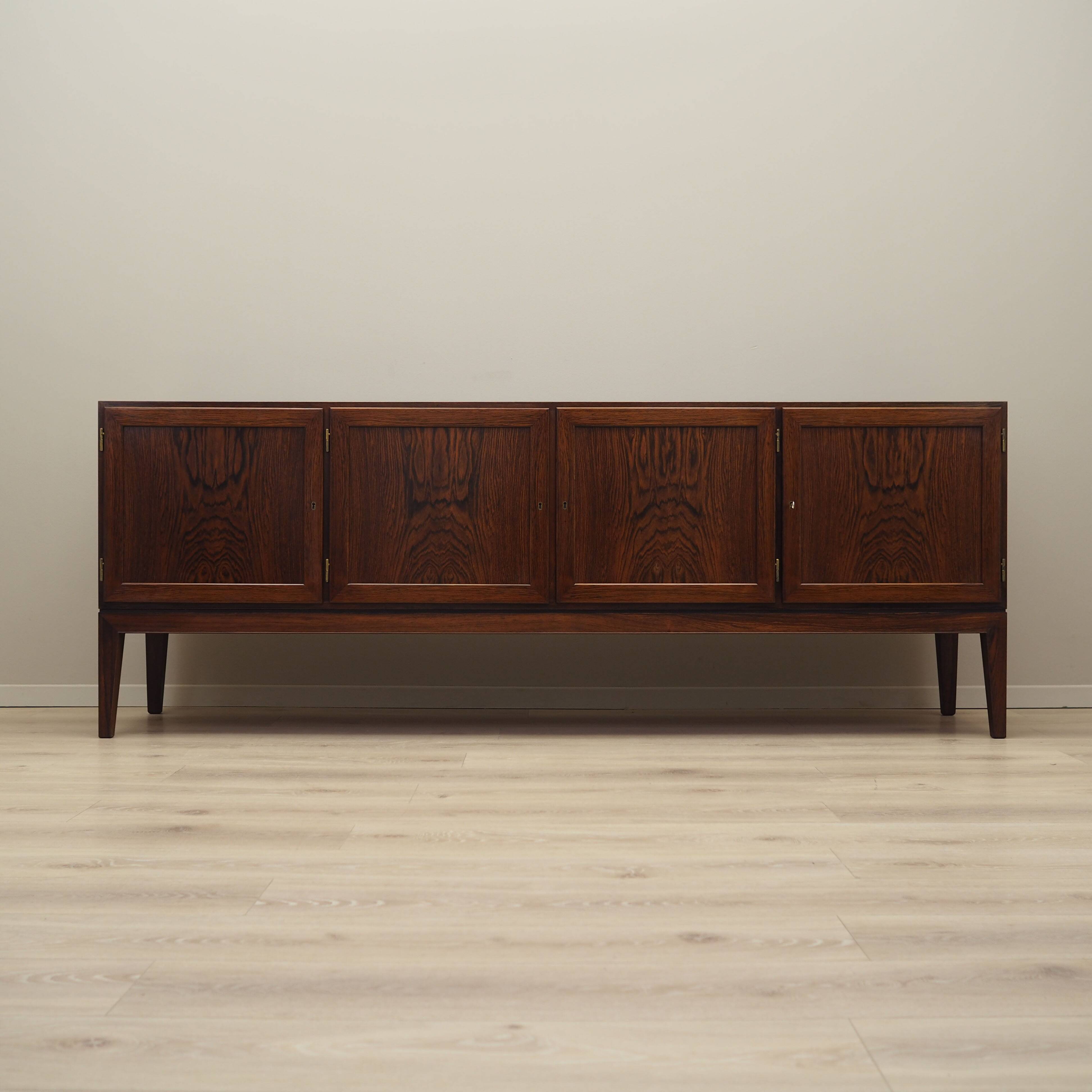 Enfilade en palissandre, design danois, années 1960, designer : Severin Hansen, produit