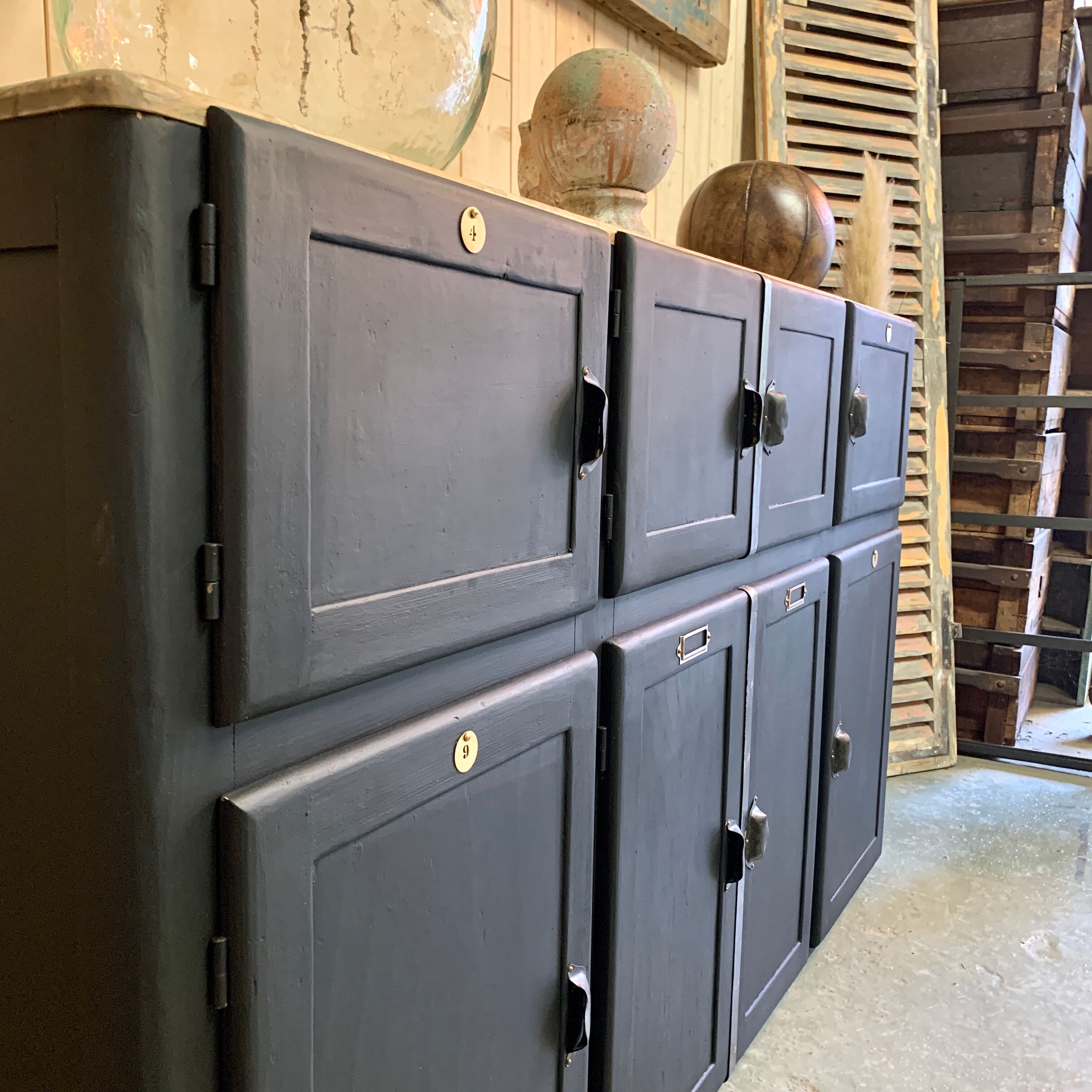 Black workshop buffet 1930