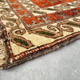 Vintage pure wool handcrafted oriental rug - 143cm x 208cm