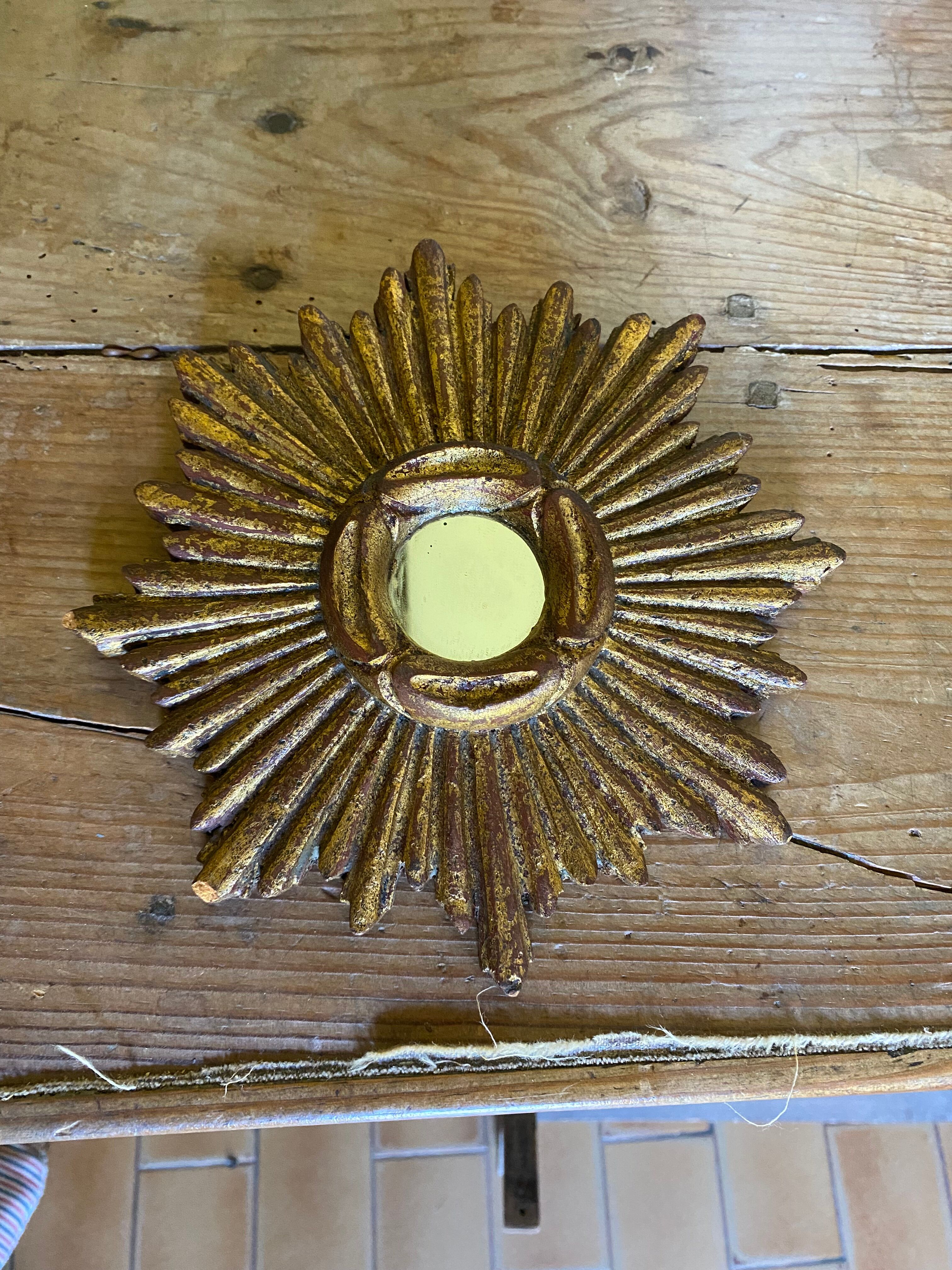 Sun mirror in wood 19cm
