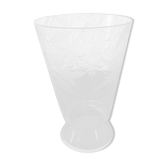 Vase en cristal taillé