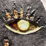 Sculpture murale cubiste en terre cuite émaillée. Allemagne, années 60