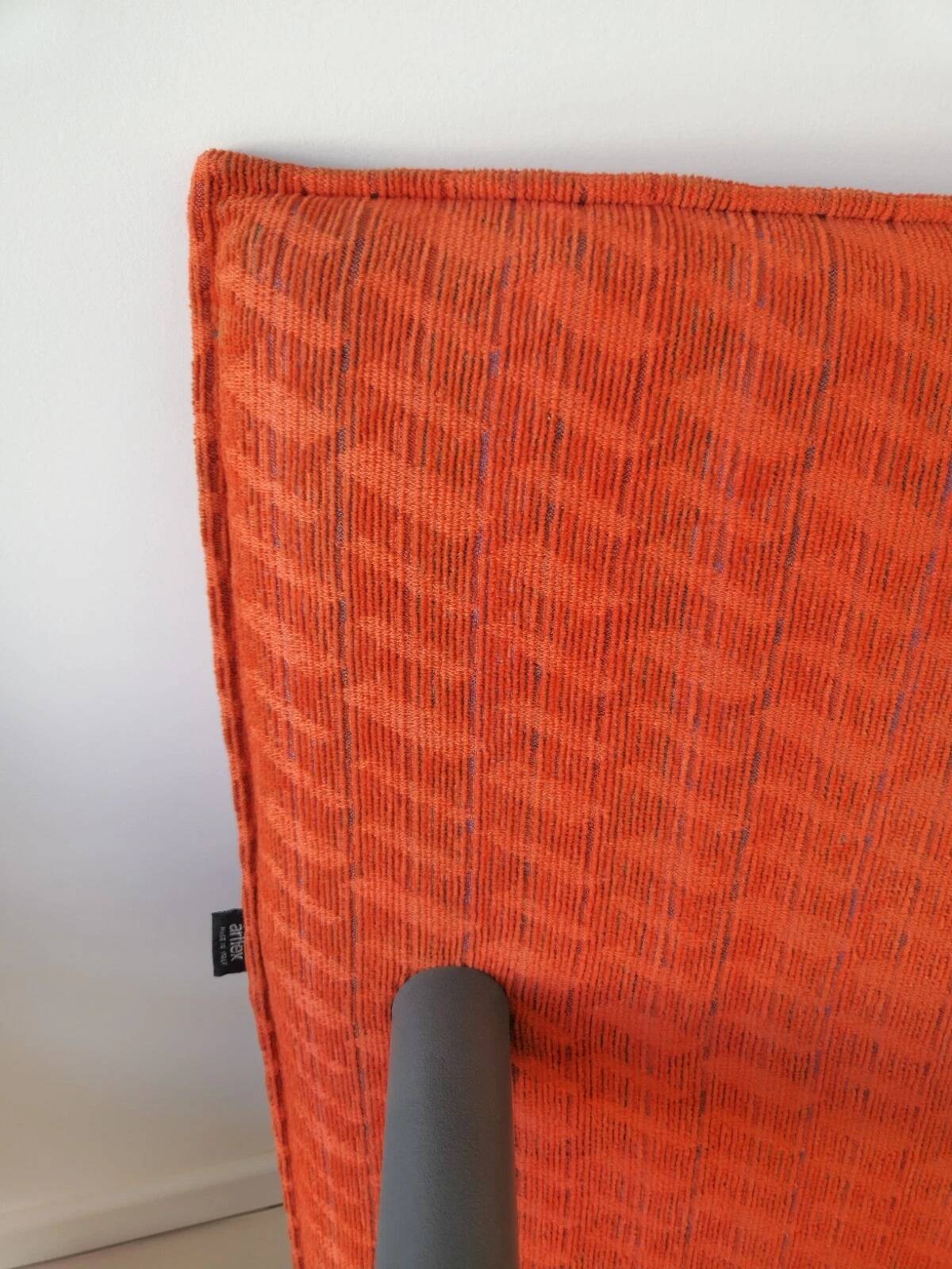 Authentic ARFLEX Italy T-Line lounge chair pair