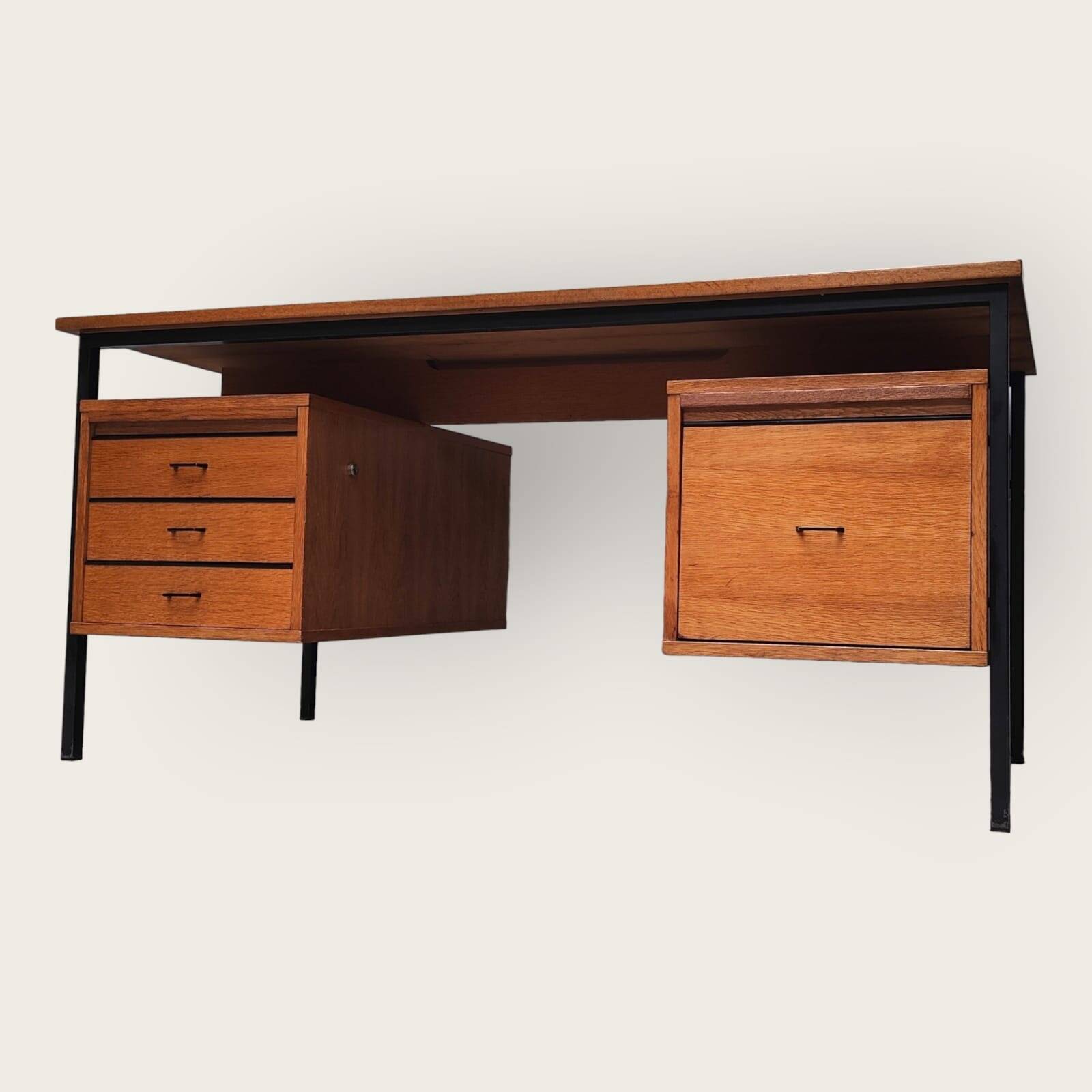 Mid Century bureau