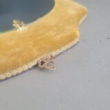 Miroir ancien avec cadre en velours moutarde