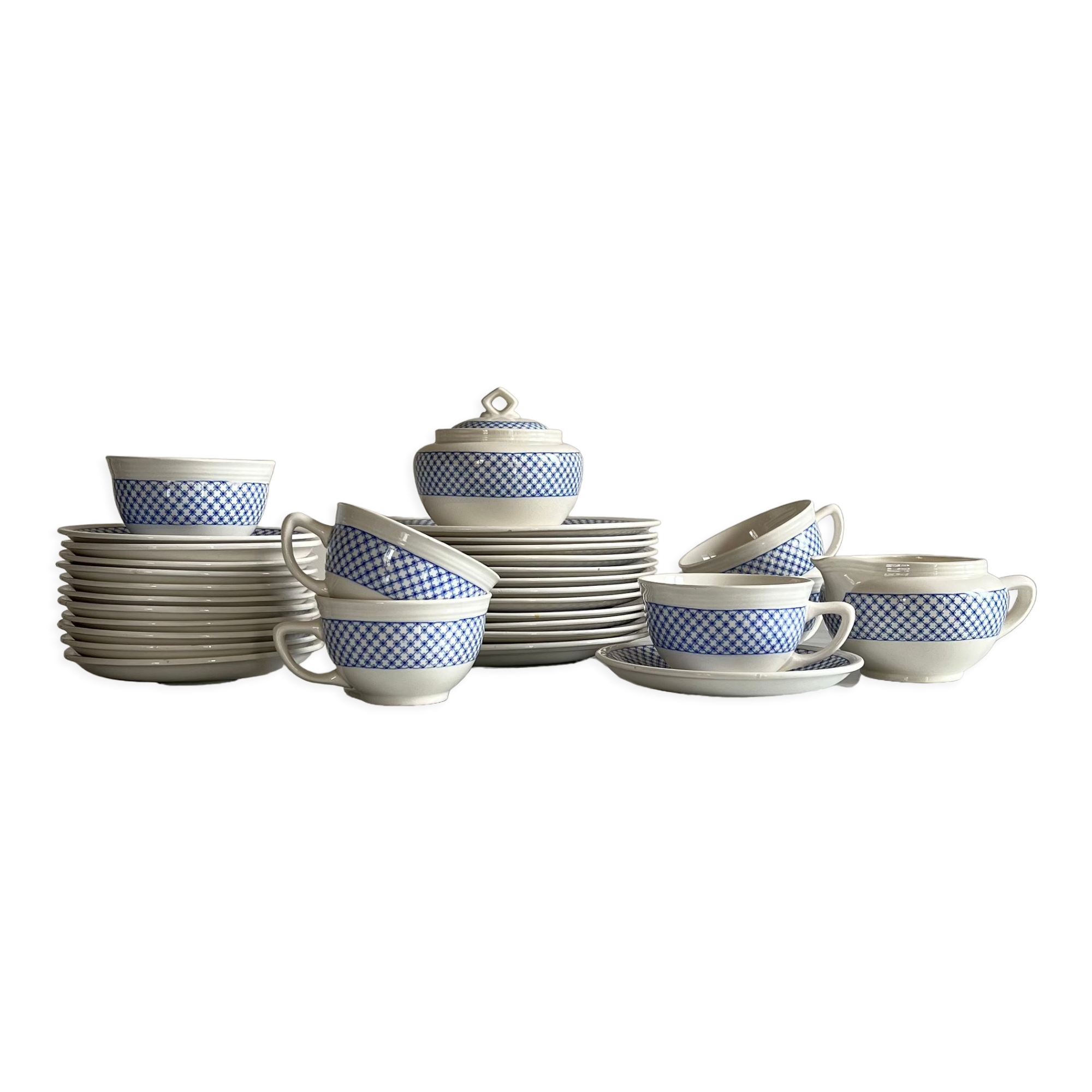 Lot of a boch frères tea set