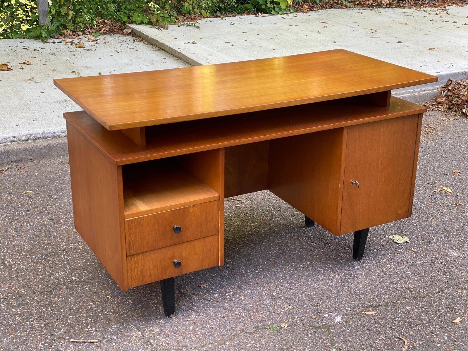 Scandinavian desk from the 50s/60s in wood 130cm