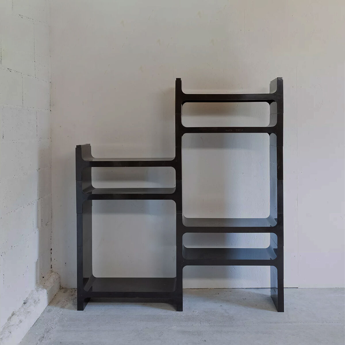 STANDING SHELVES FOR LESS THAN 250€