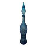 Carafe en verre d'emploi bleue