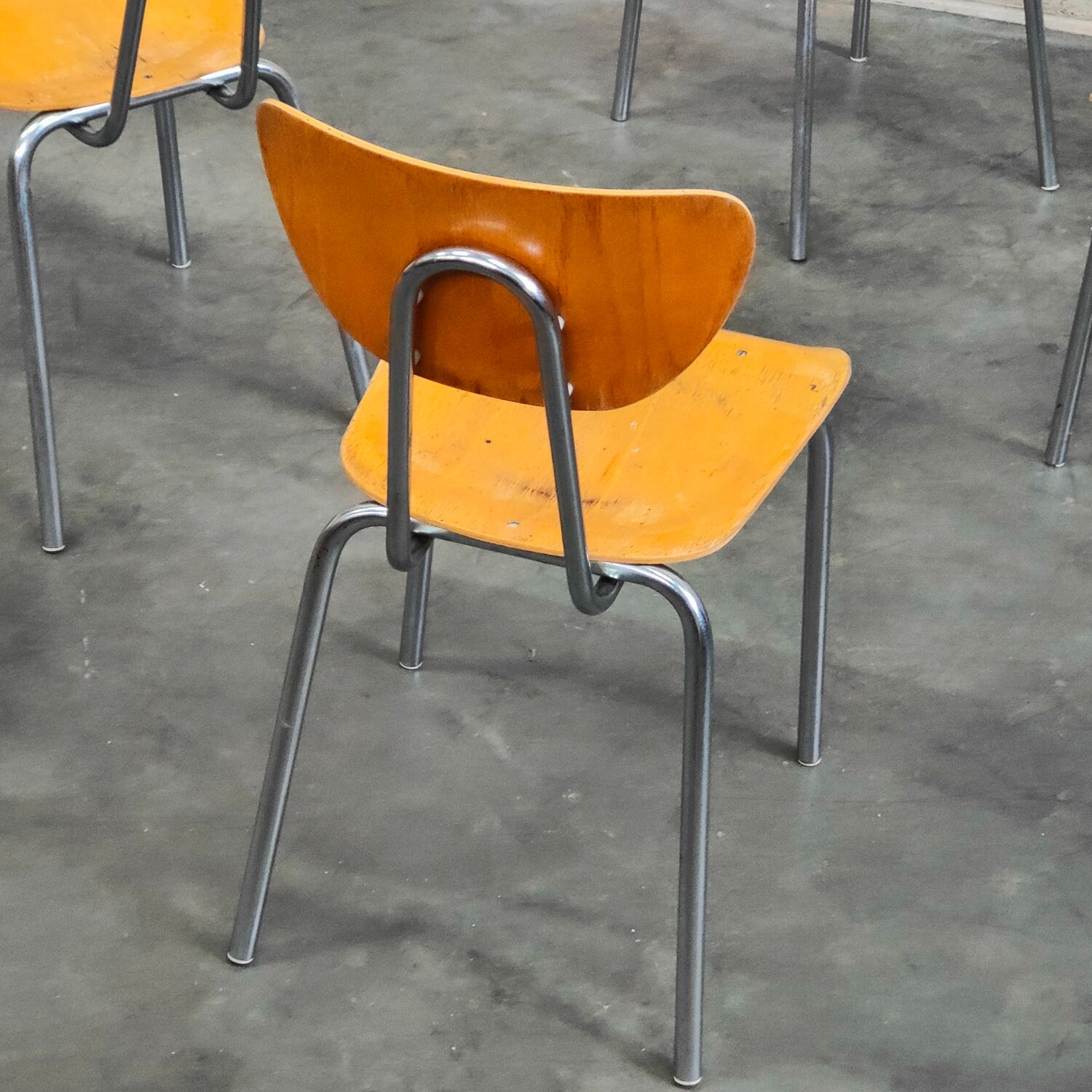 Lot de 6 chaises type ecole chrome et bois 1970