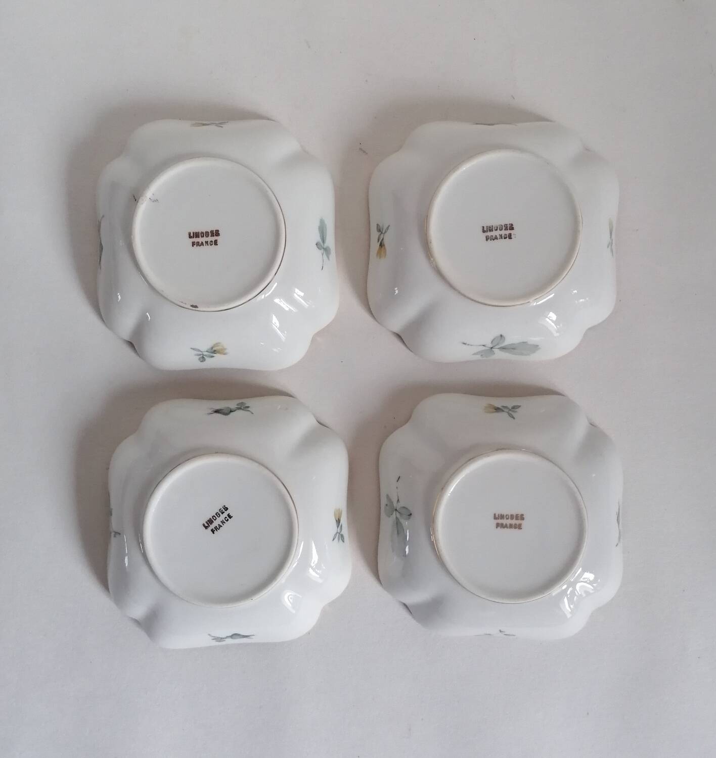 4 Limoges porcelain cups gilded with fine gold