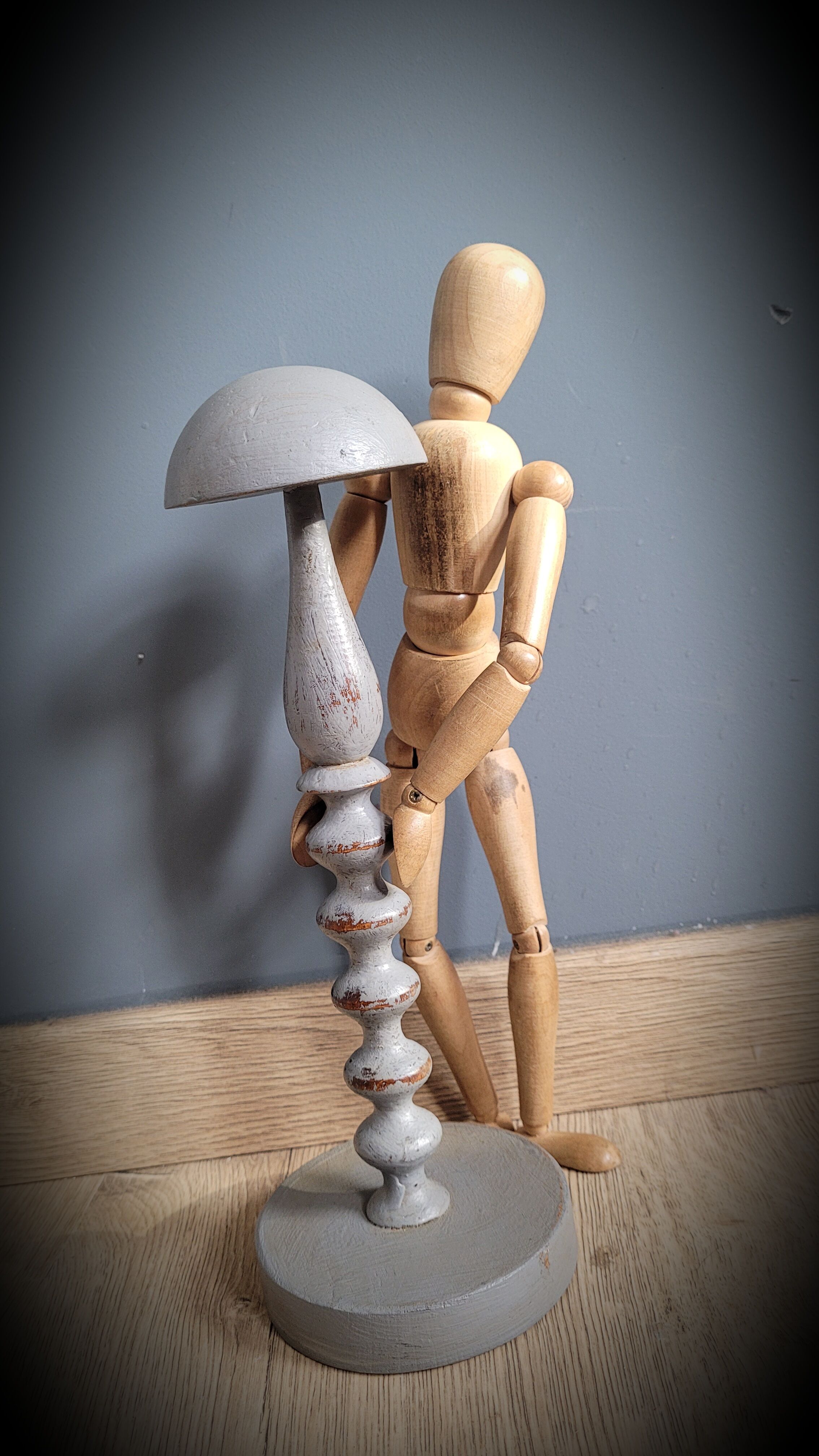 Grey wood hat holder 1