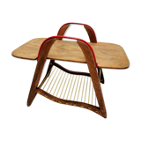Table basse bois à deux poignées et scoubidou jaune