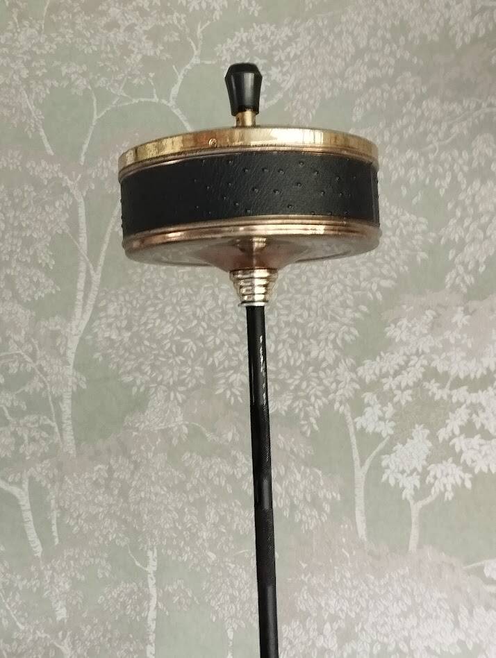 Vintage push-button ashtray from the 70s – Black and brass – With shelf