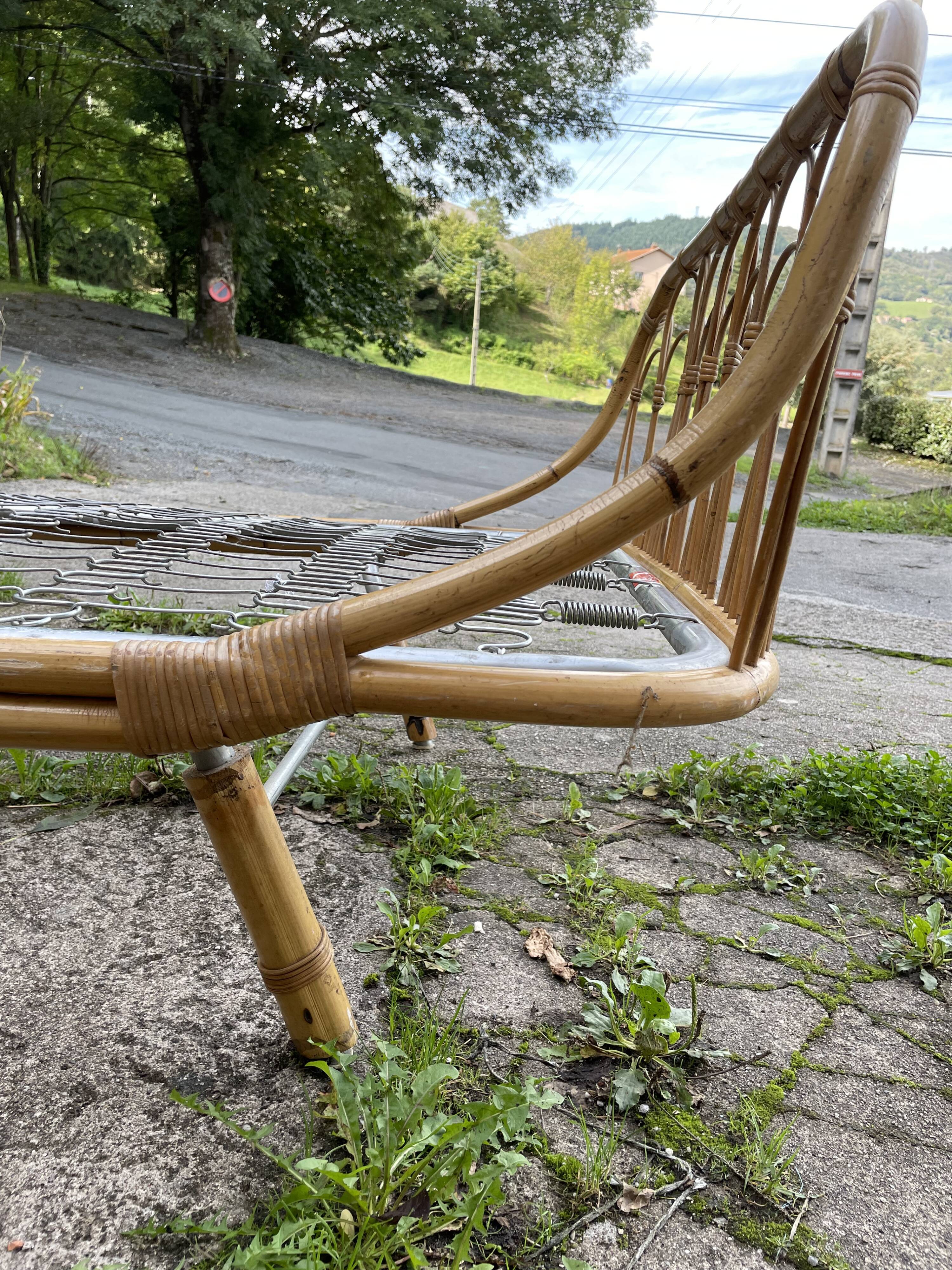 Lit corbeille en rotin