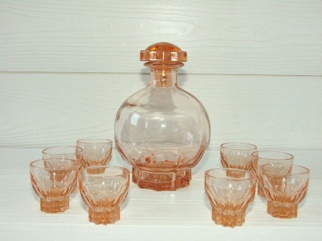 Decanter service & 8 art deco glasses