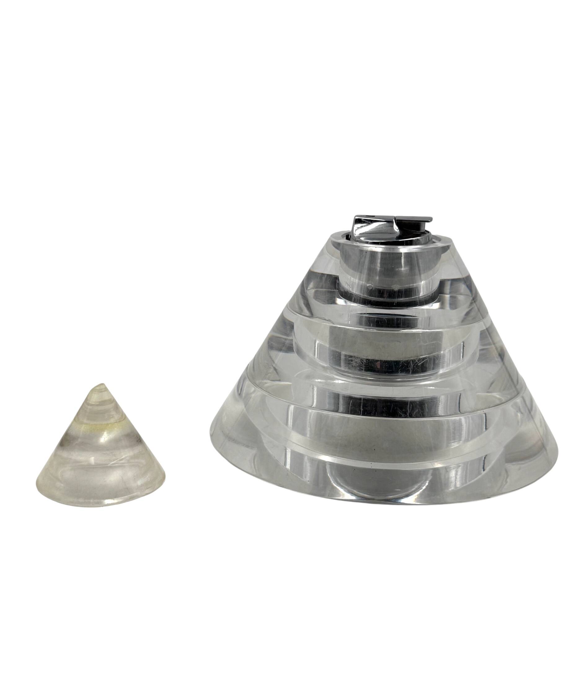 Space age lucite conical smoking set, Italy 1970