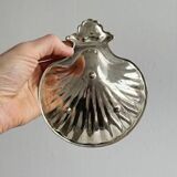 Metal shell catchall