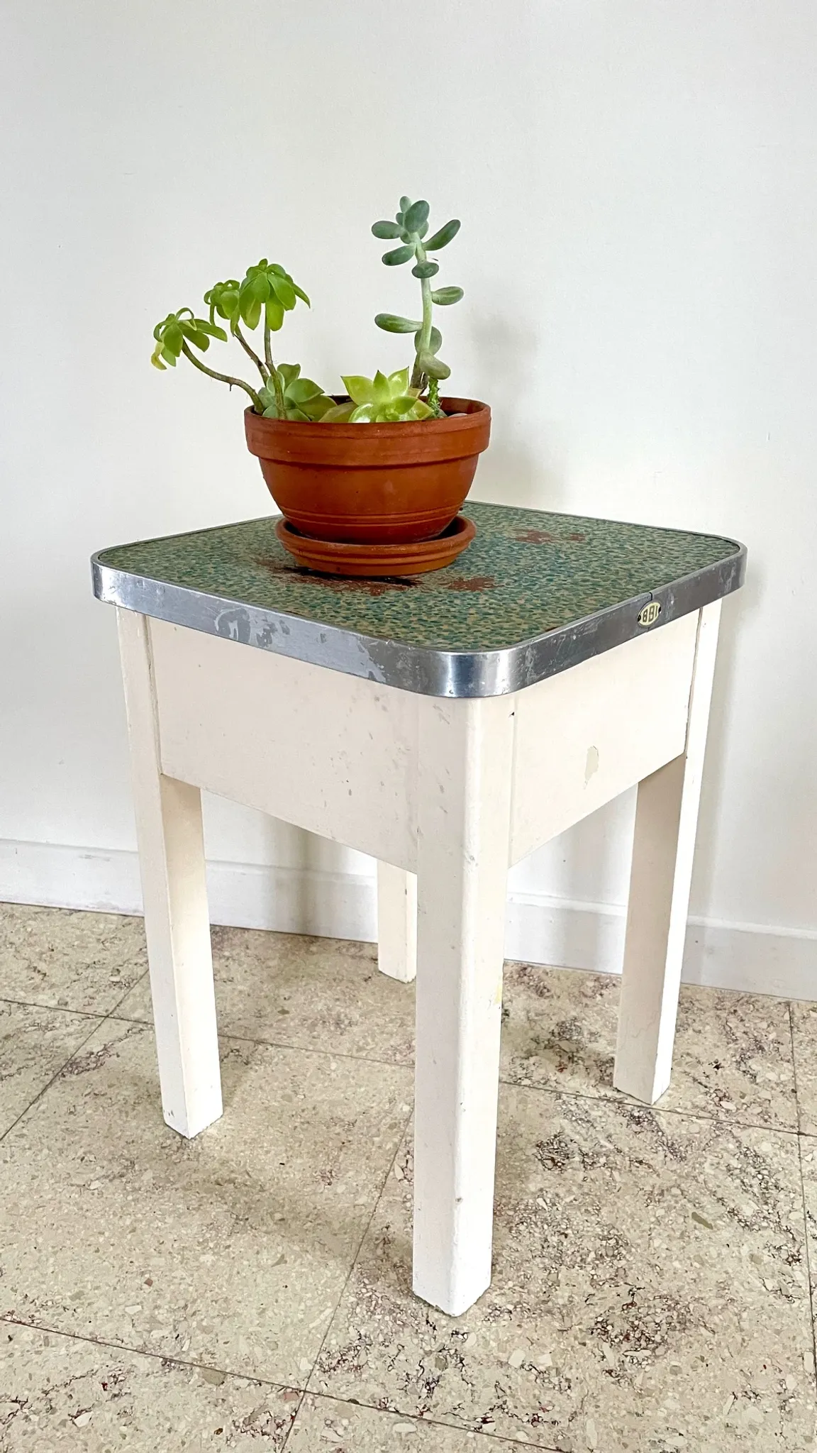 VINTAGE WOOD STOOL CHEST