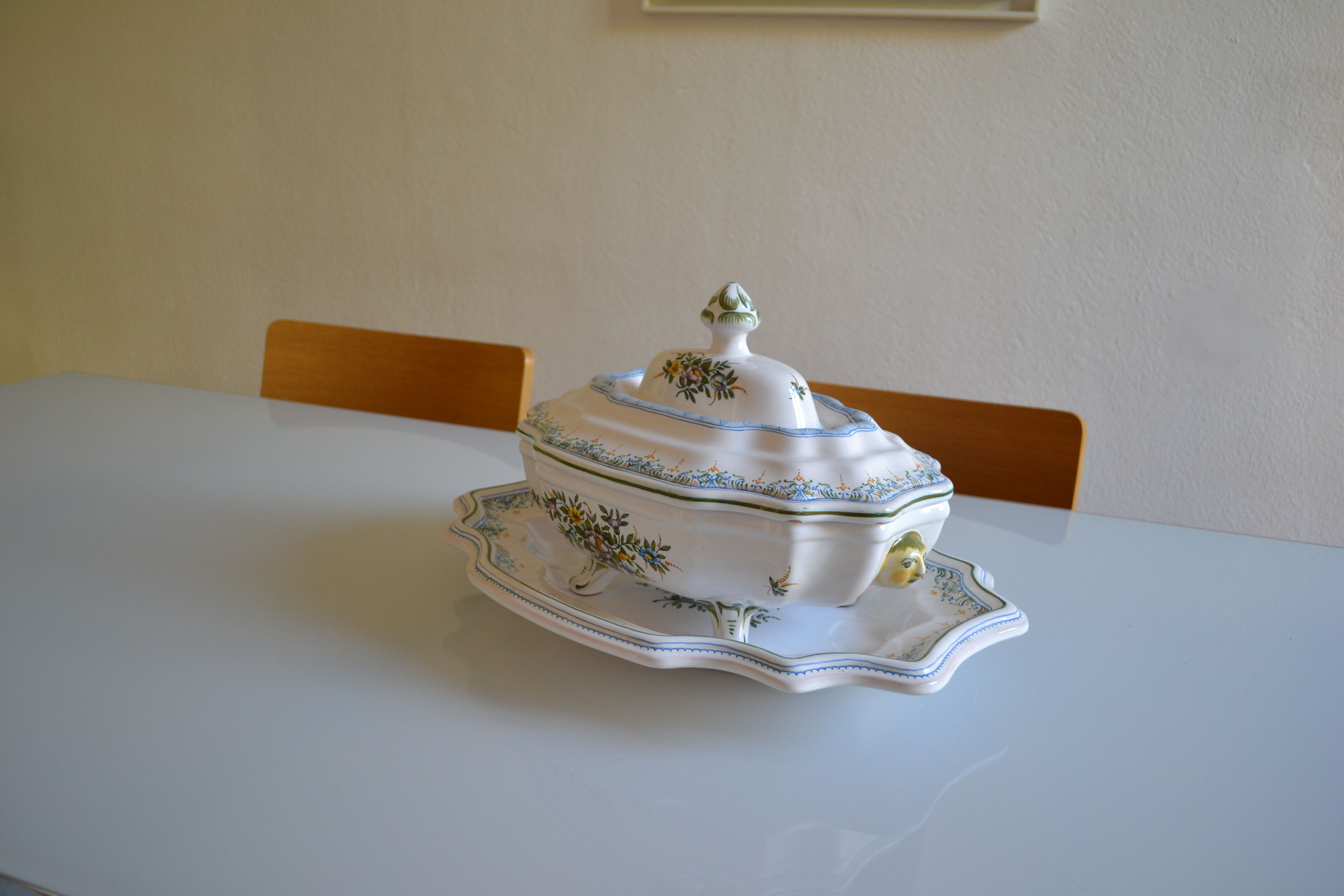 Tureen or vegetable dish in earthenware by Lallier in Moustiers