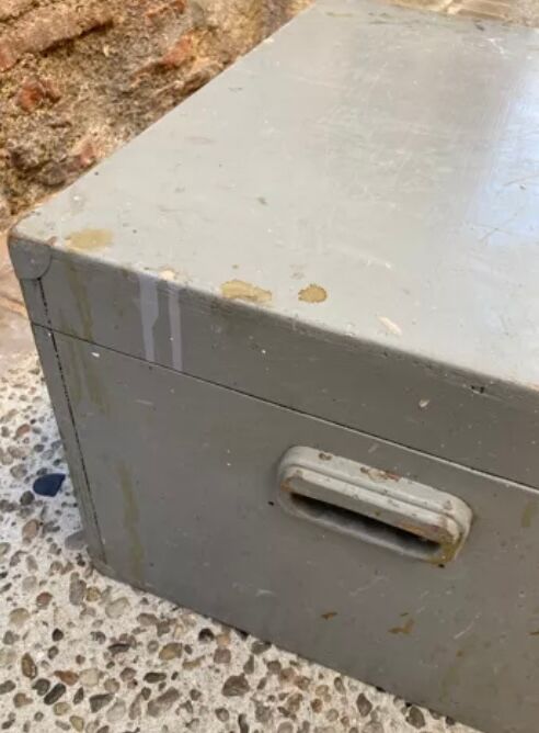 Coffre d’atelier en bois avec compartiments