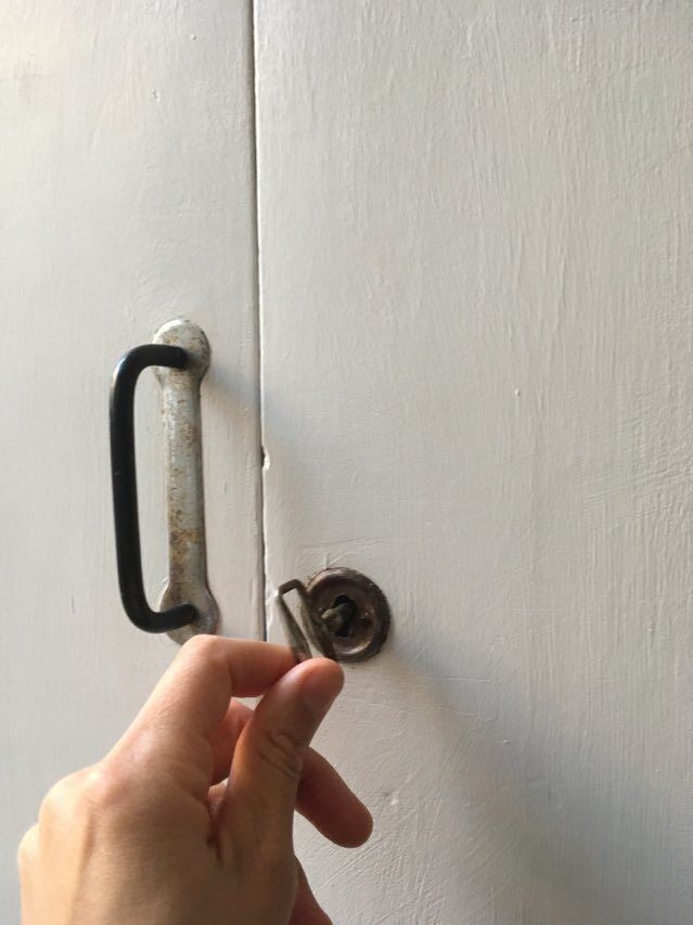 Vintage wardrobe 60'feet compass