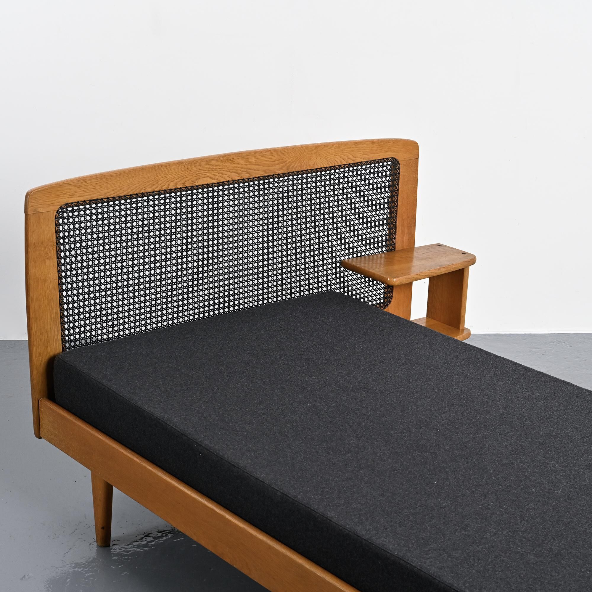 Lit par Roger Landault pour Ligne Roset, France, circa 1965