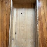 Pant chest of drawers