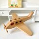 Avion en bois vintage
