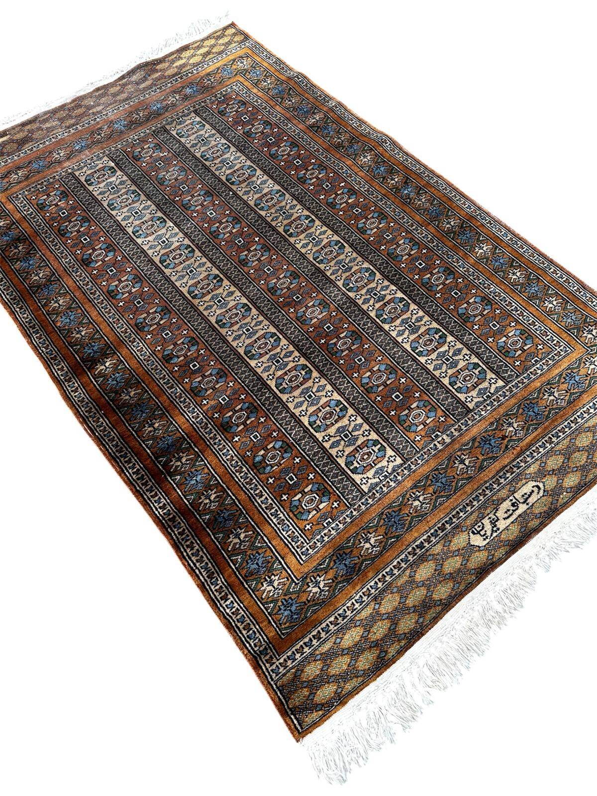 Handmade Persian rug 150cm x 90cm