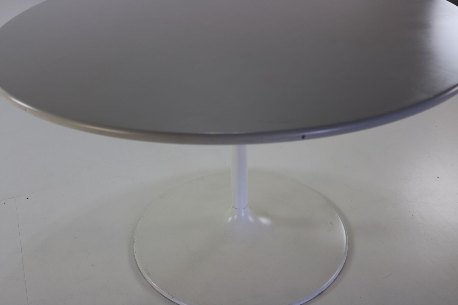 Seventies tulip table