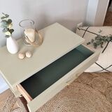 Bedside feet spindles