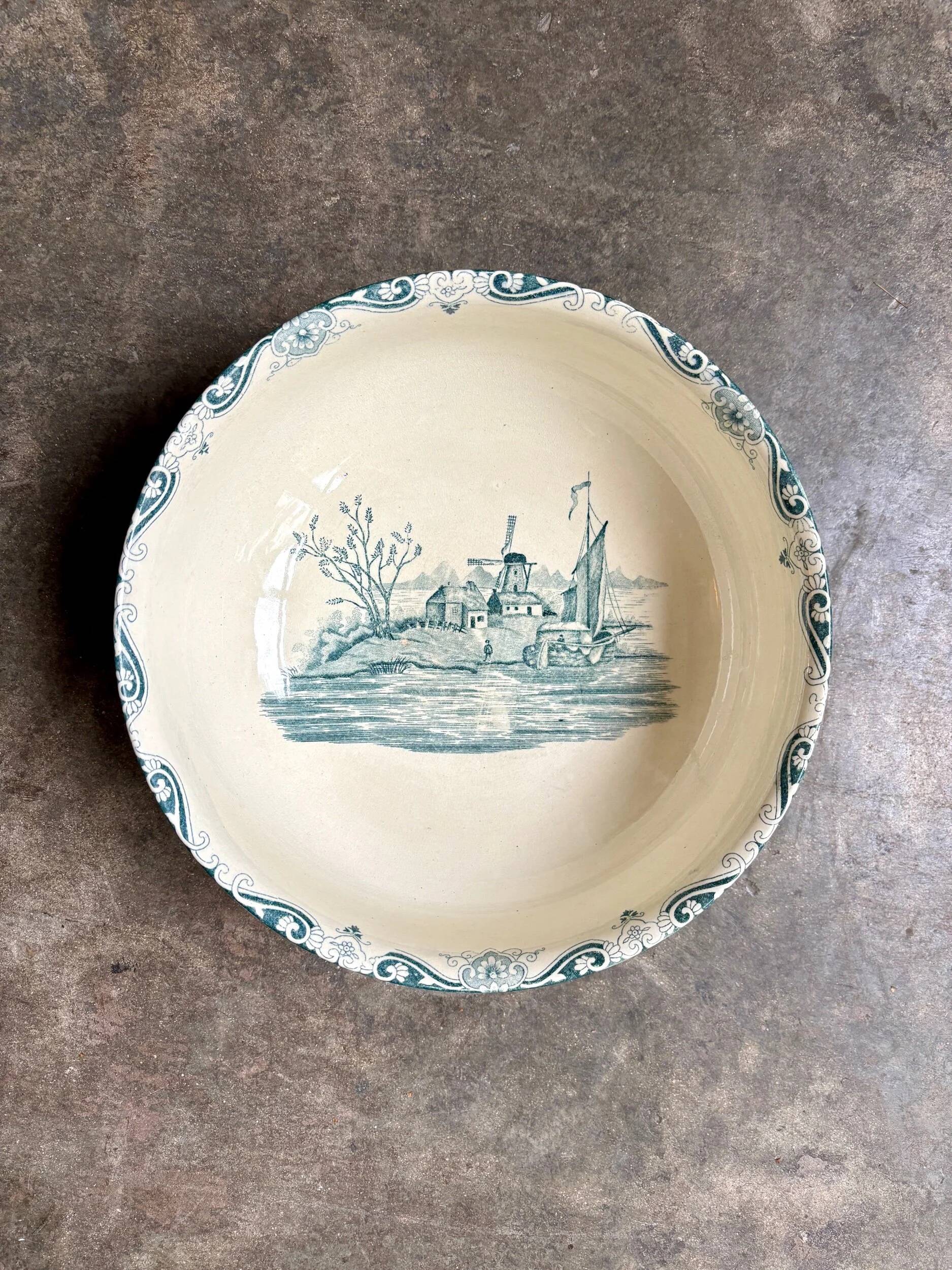 Salins ironware salad bowl, "Delft" service