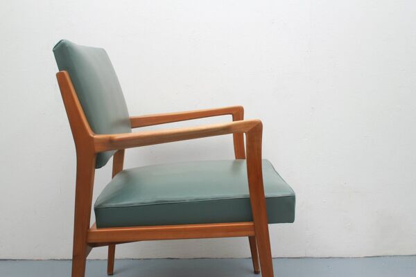 Fauteuil années 1950 en merisier, simili cuir kaki