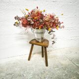 Tripod cowherd stool