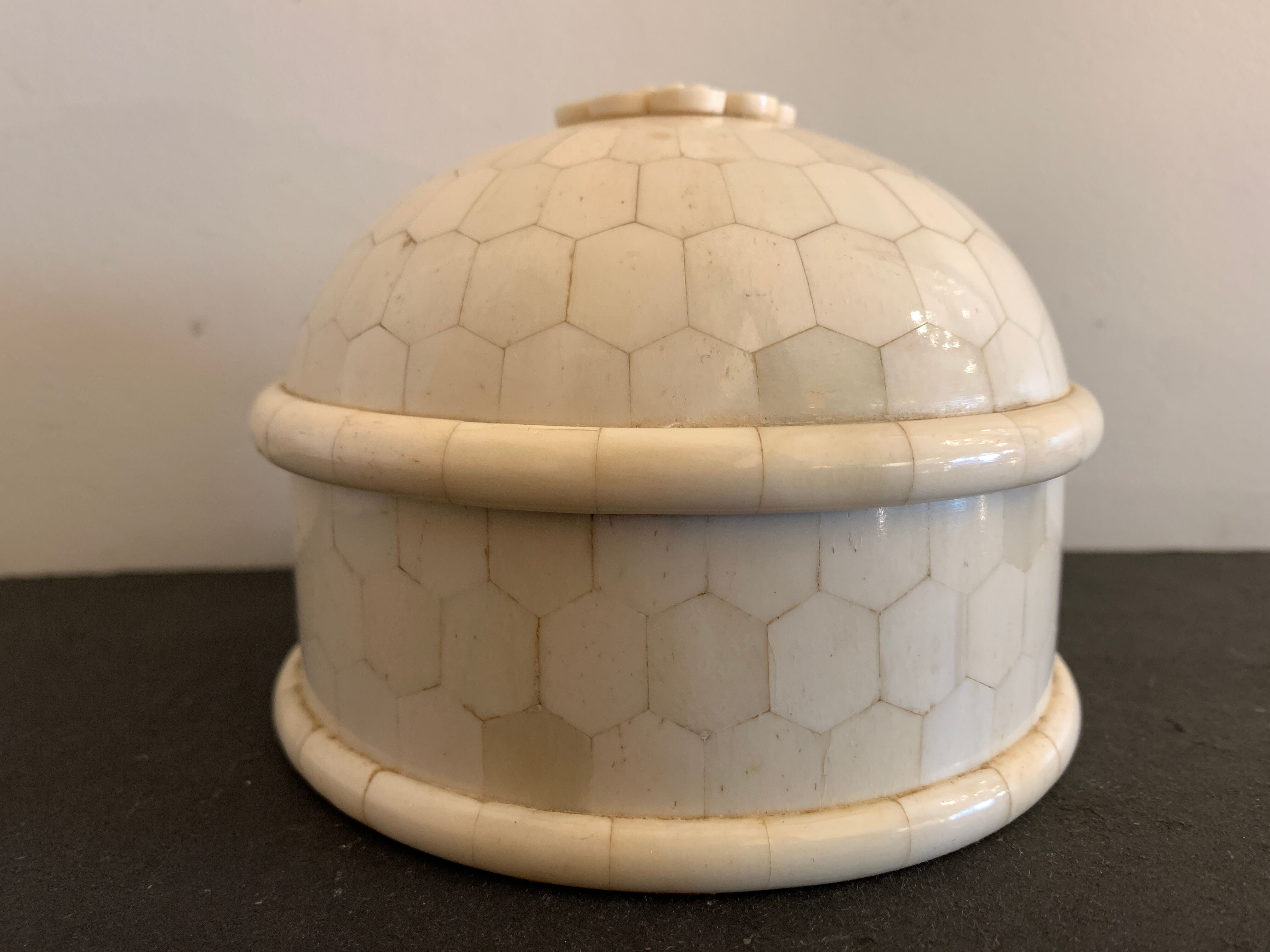 Round jewelry box