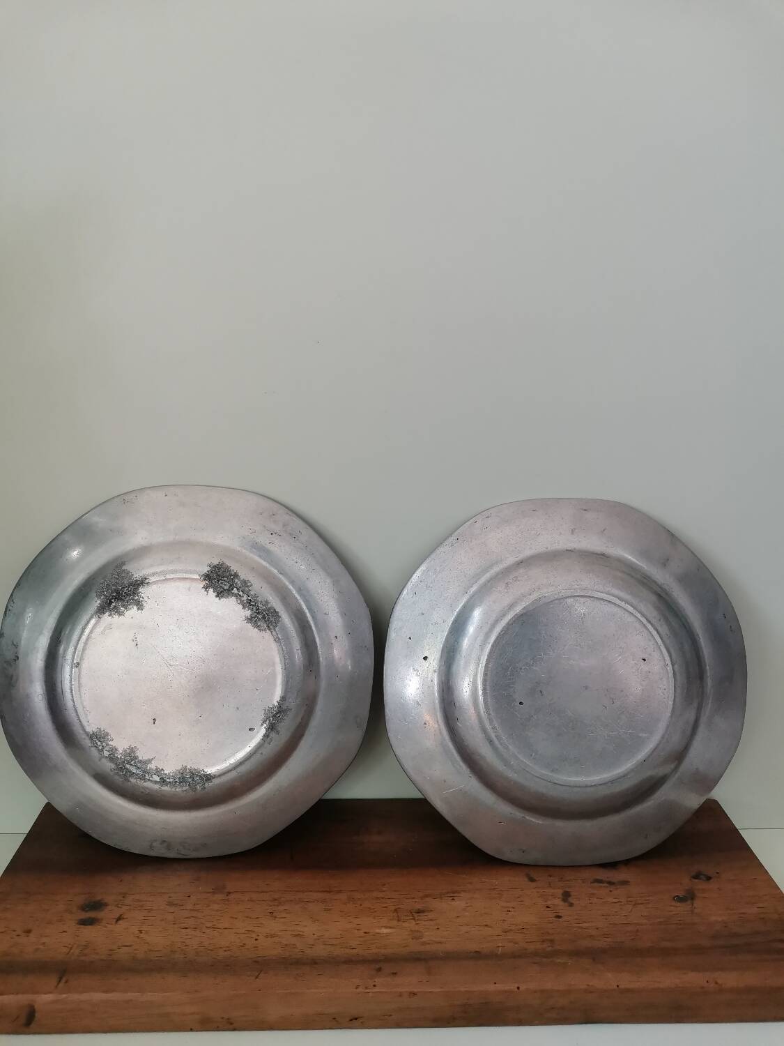 Set of 2 vintage octagonal solid metal aluminum or pewter plates