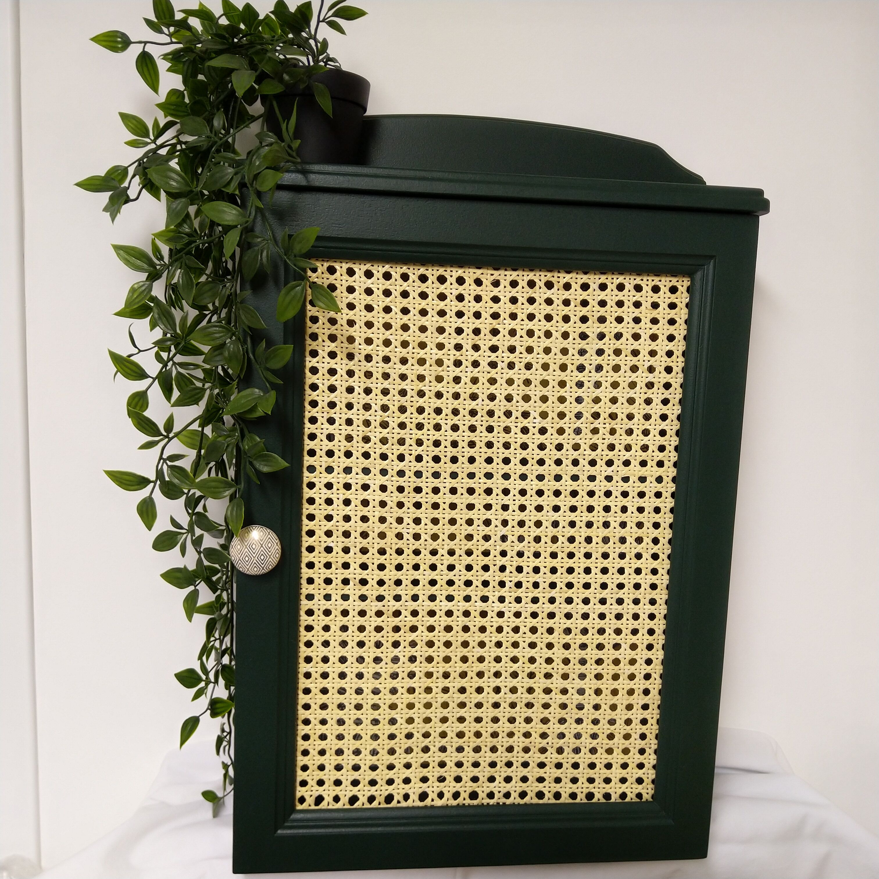 Armoire à pharmacie