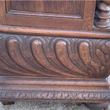 Louis XIII style showcase