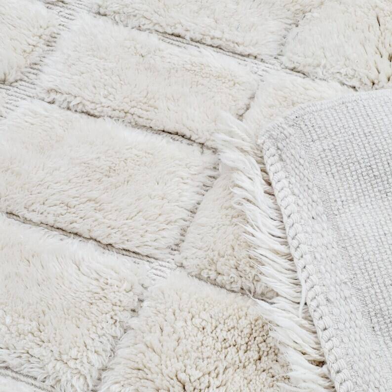 Tapis en laine naturel tissè main traditionnelle taille 2/3 m