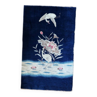 Antique 1890s Chinese Peking rug with crane design 95cm x 152cm