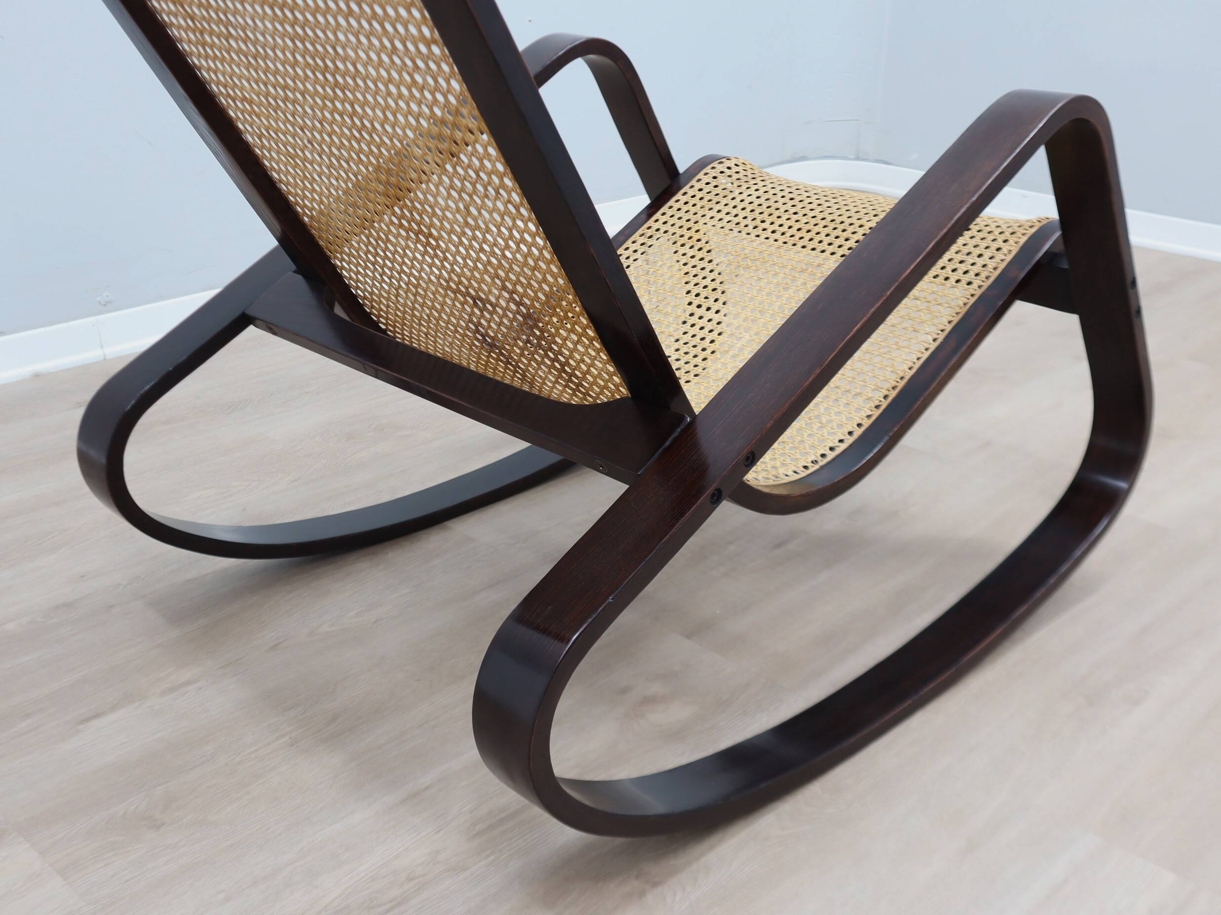 Vintage "DONDOLO" rocking chair Luigi Crassevig 1970s