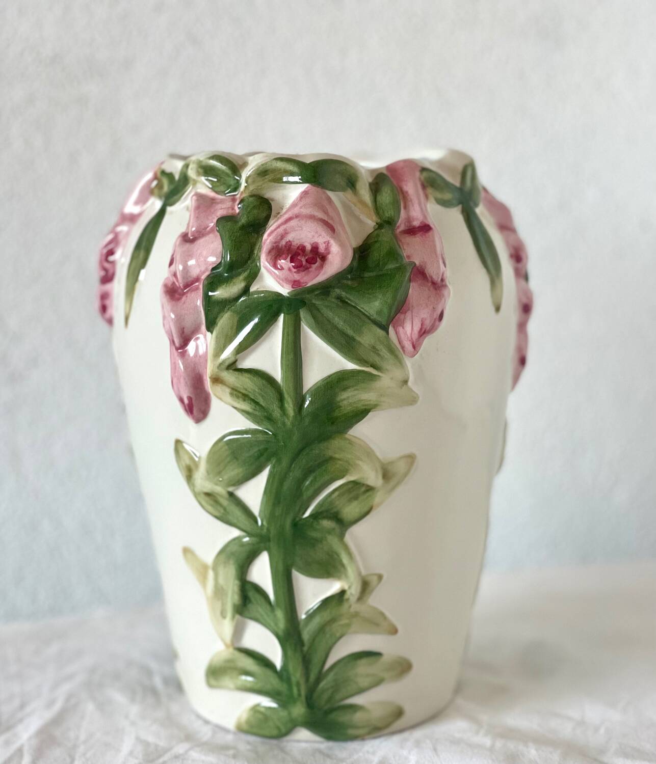 Slip vase.