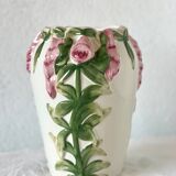 Slip vase.
